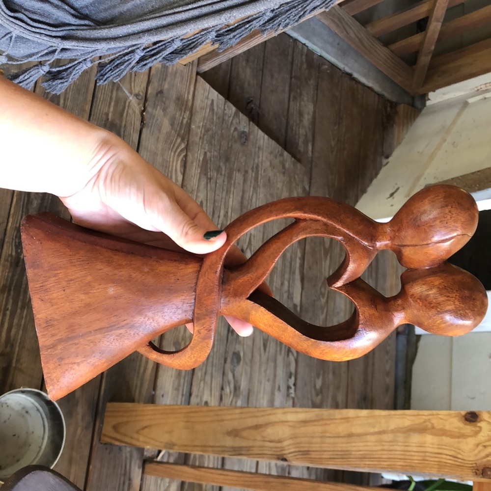 Statue - Picture 2 of 2